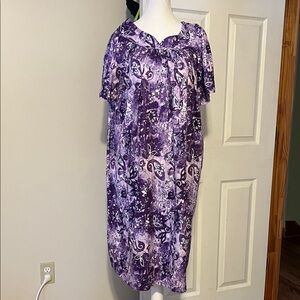 Purple Floral dress/housecoat